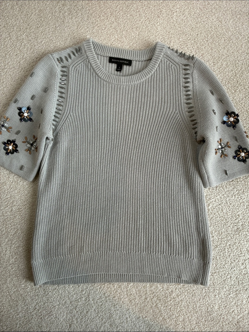 Banana Republic Light Gray Embellished Short Sleeve Knit Top